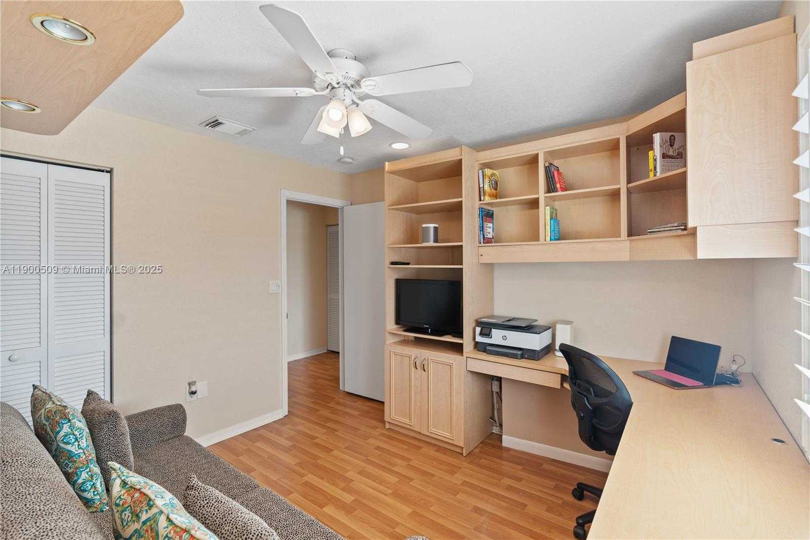 Small Image of 19173 NORTH WEST 23RD ST, Pembroke Pines Number 14