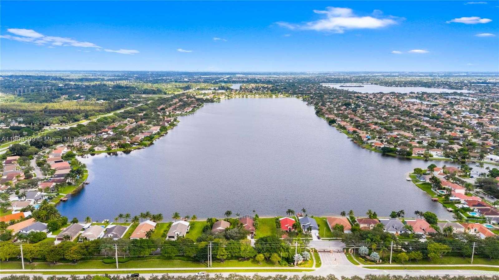 Small Image of 19173 NORTH WEST 23RD ST, Pembroke Pines Number 43