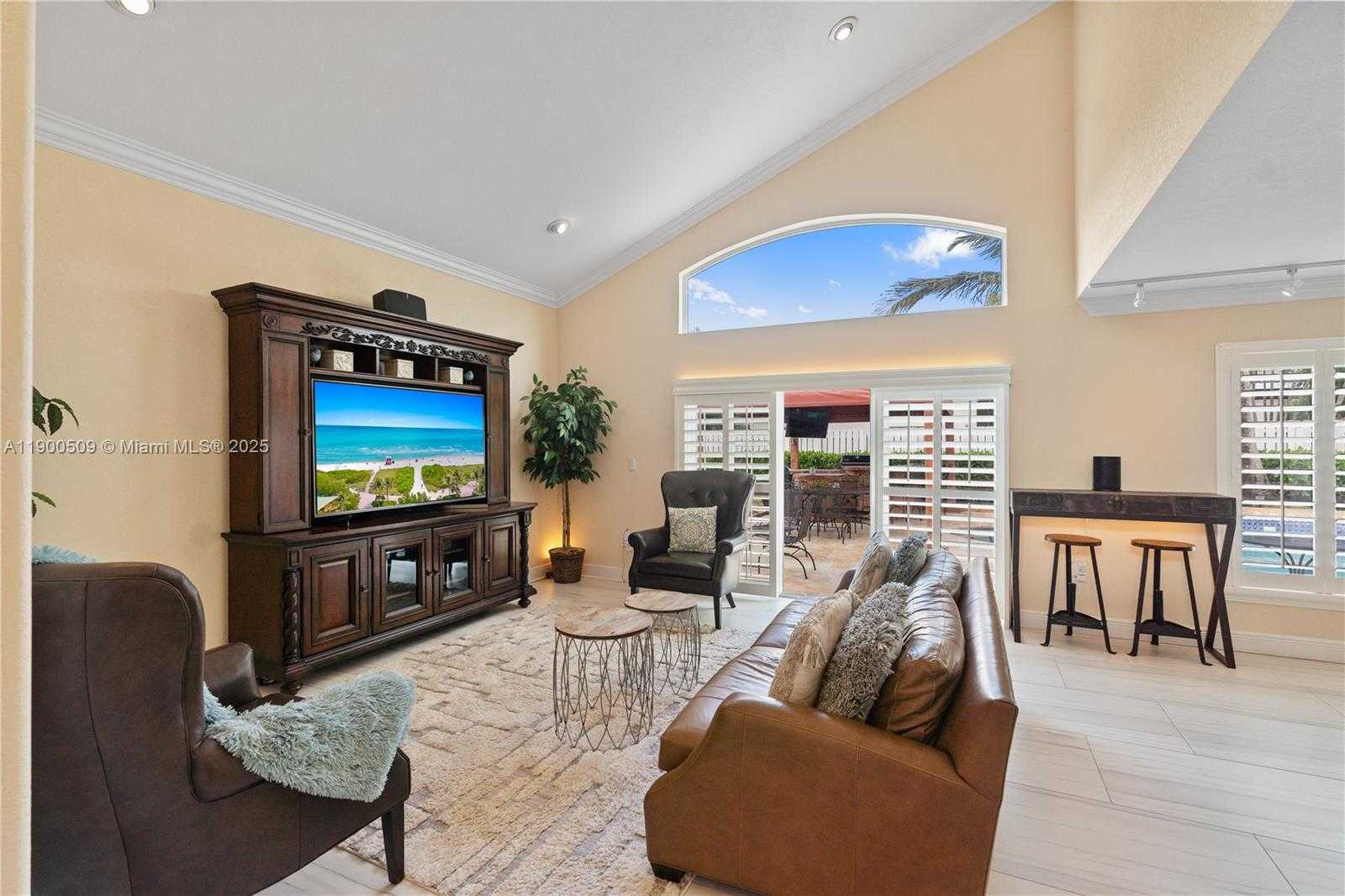 Small Image of 19173 NORTH WEST 23RD ST, Pembroke Pines Number 6