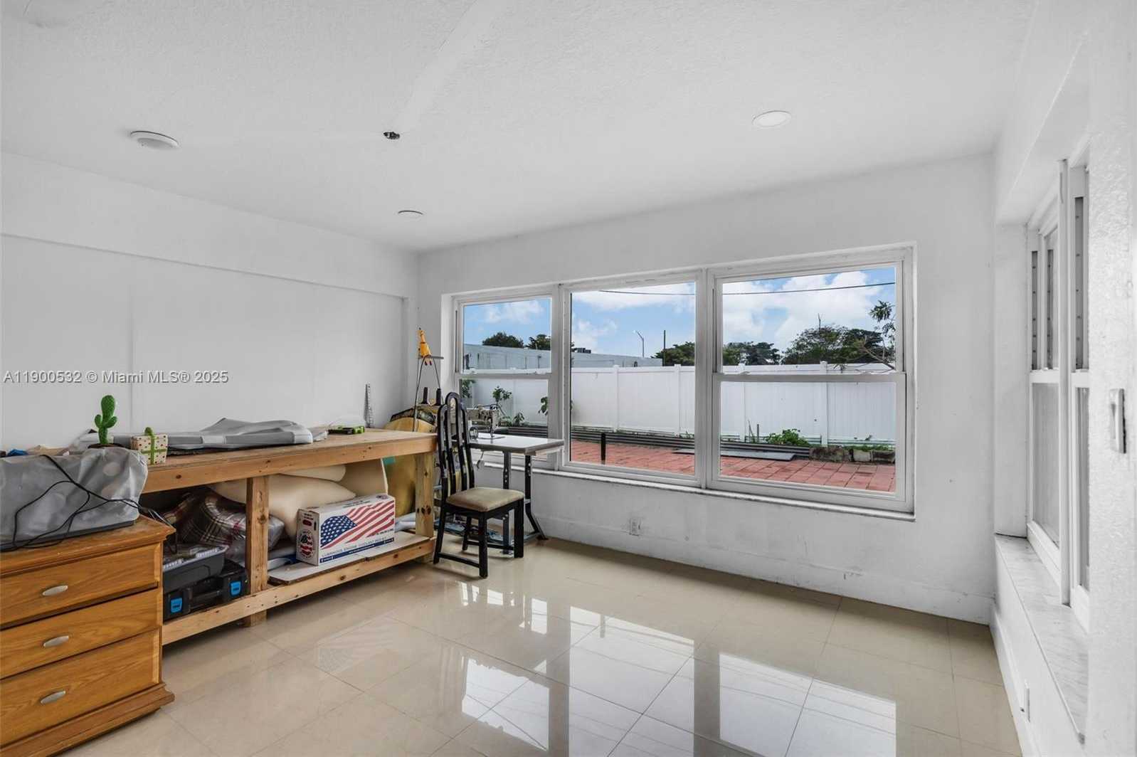 Small Image of 4510 NORTH WEST 168TH TERR, Miami Gardens Number 14