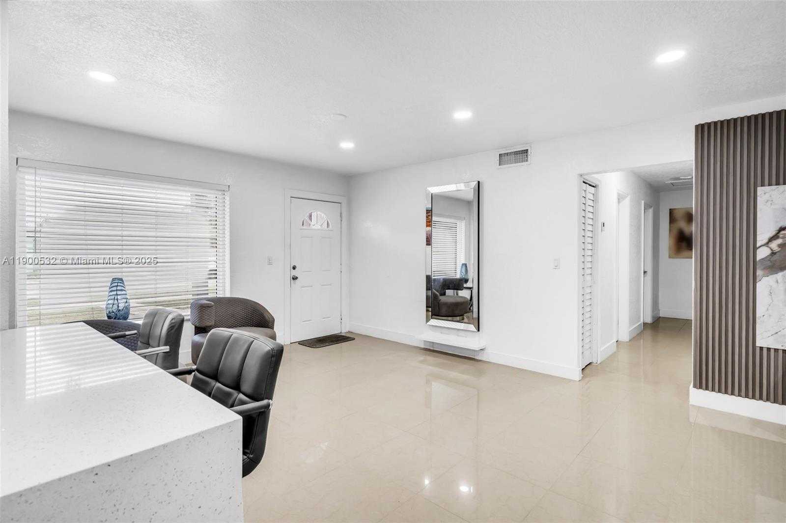 Small Image of 4510 NORTH WEST 168TH TERR, Miami Gardens Number 4