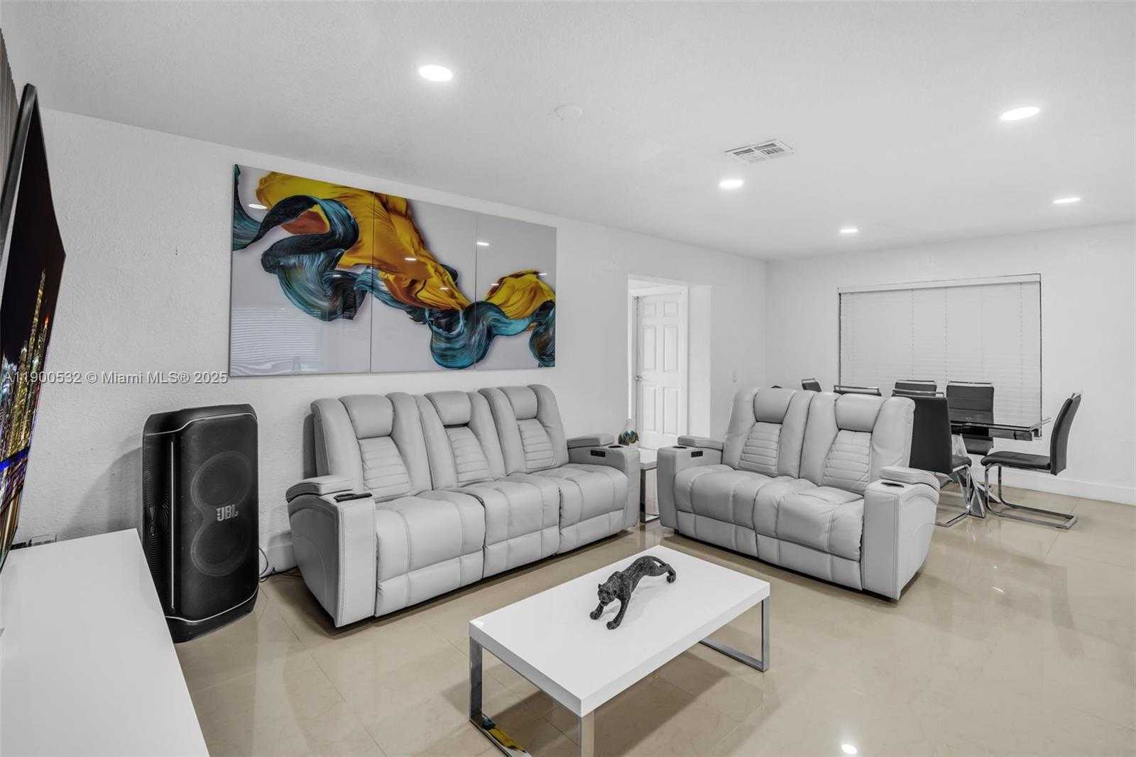 Small Image of 4510 NORTH WEST 168TH TERR, Miami Gardens Number 8