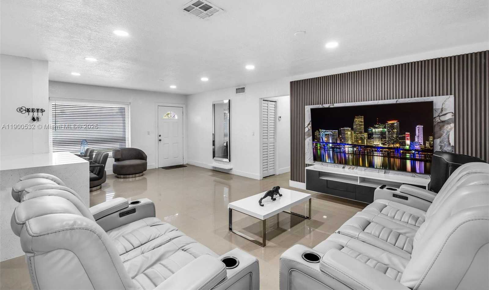 Small Image of 4510 NORTH WEST 168TH TERR, Miami Gardens Number 9