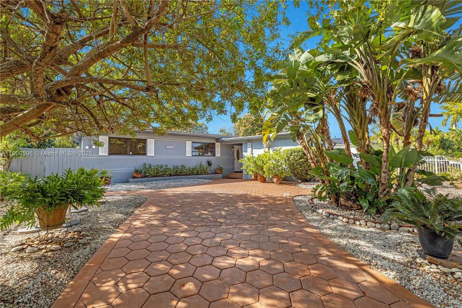 Small Image of 12890 NORTH EAST MIAMI CT, North Miami Number 20