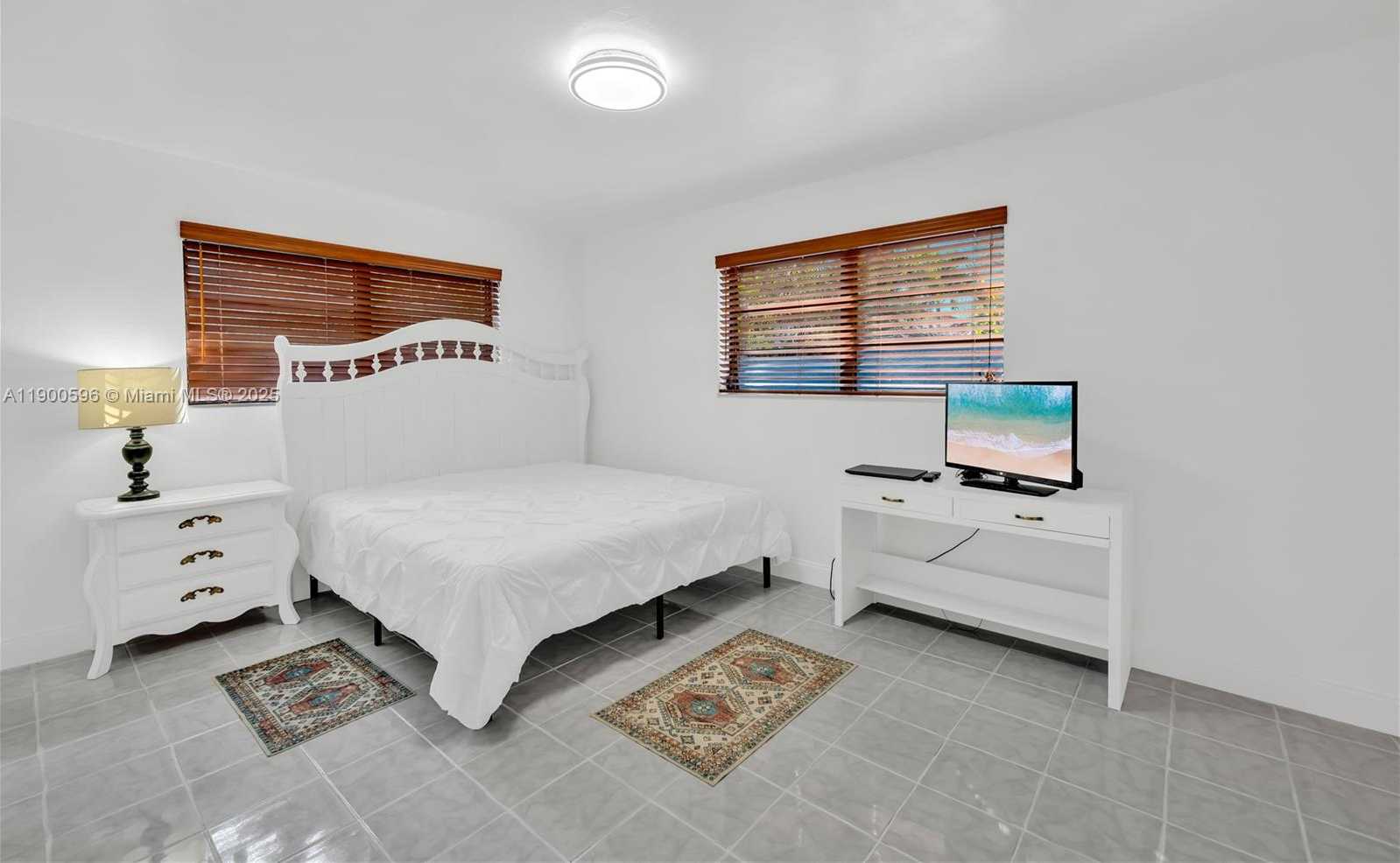 Small Image of 12890 NORTH EAST MIAMI CT, North Miami Number 7