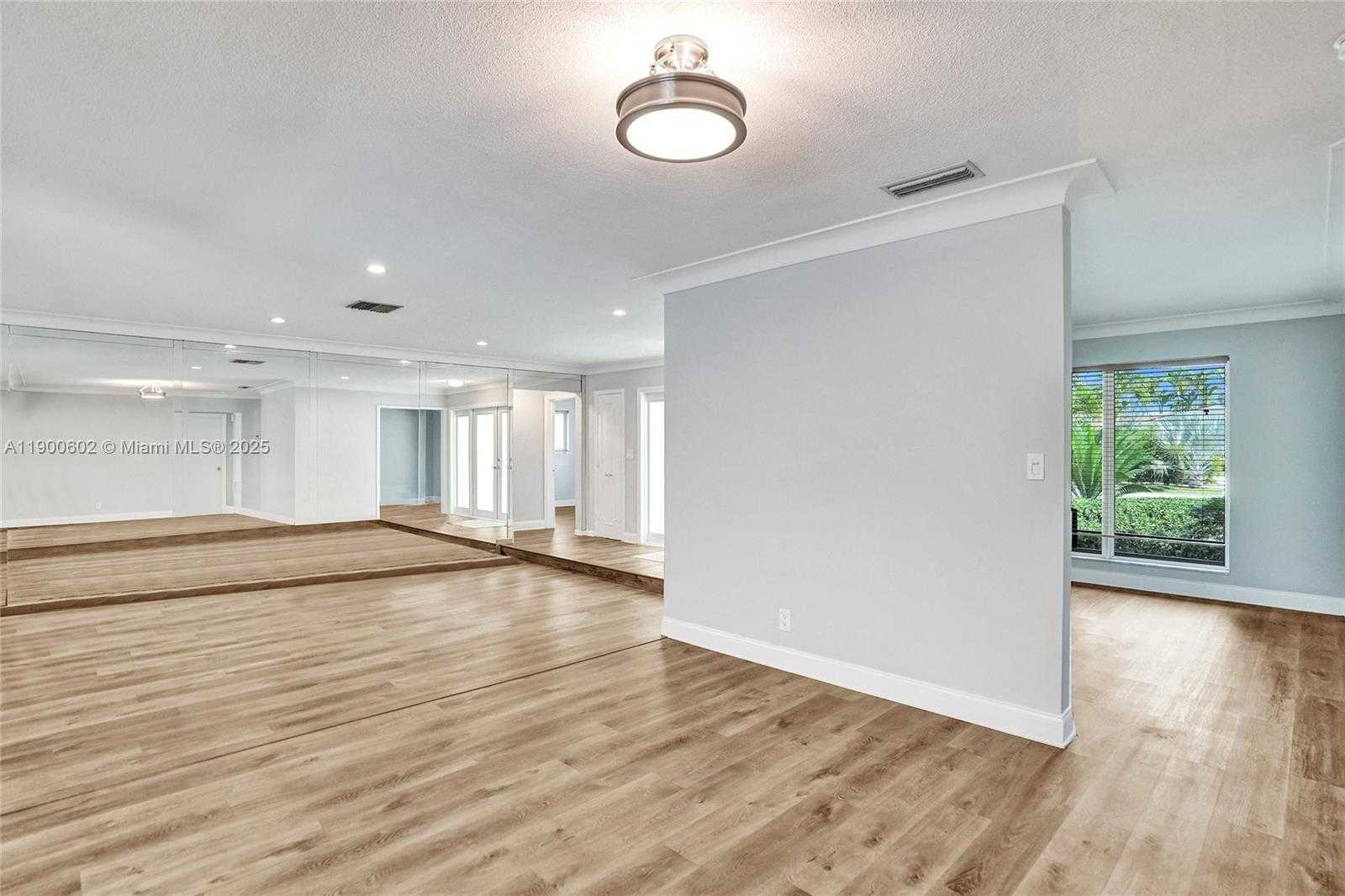 Small Image of 2031 NORTH EAST 62ND ST, Fort Lauderdale Number 10
