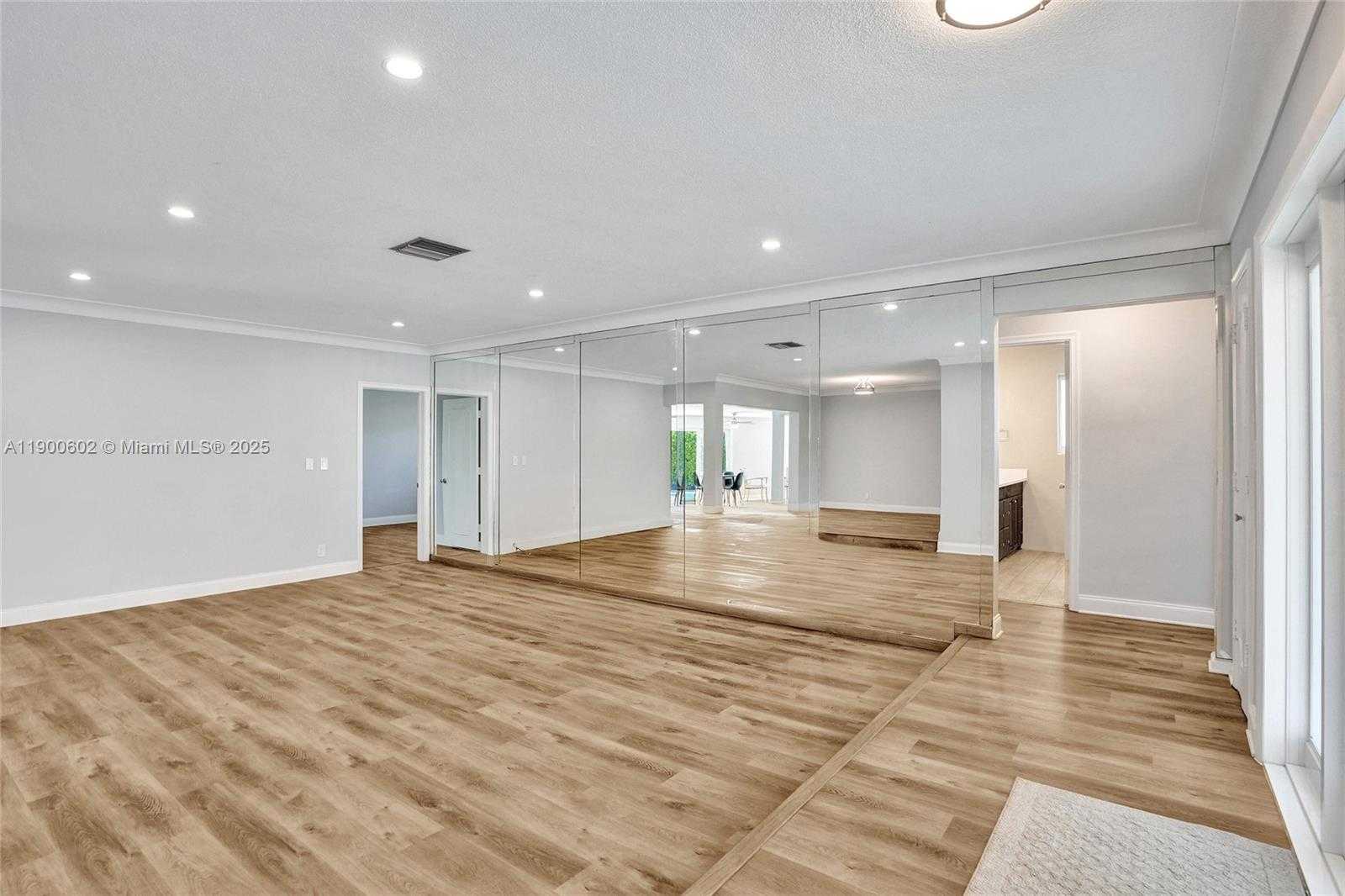 Small Image of 2031 NORTH EAST 62ND ST, Fort Lauderdale Number 11