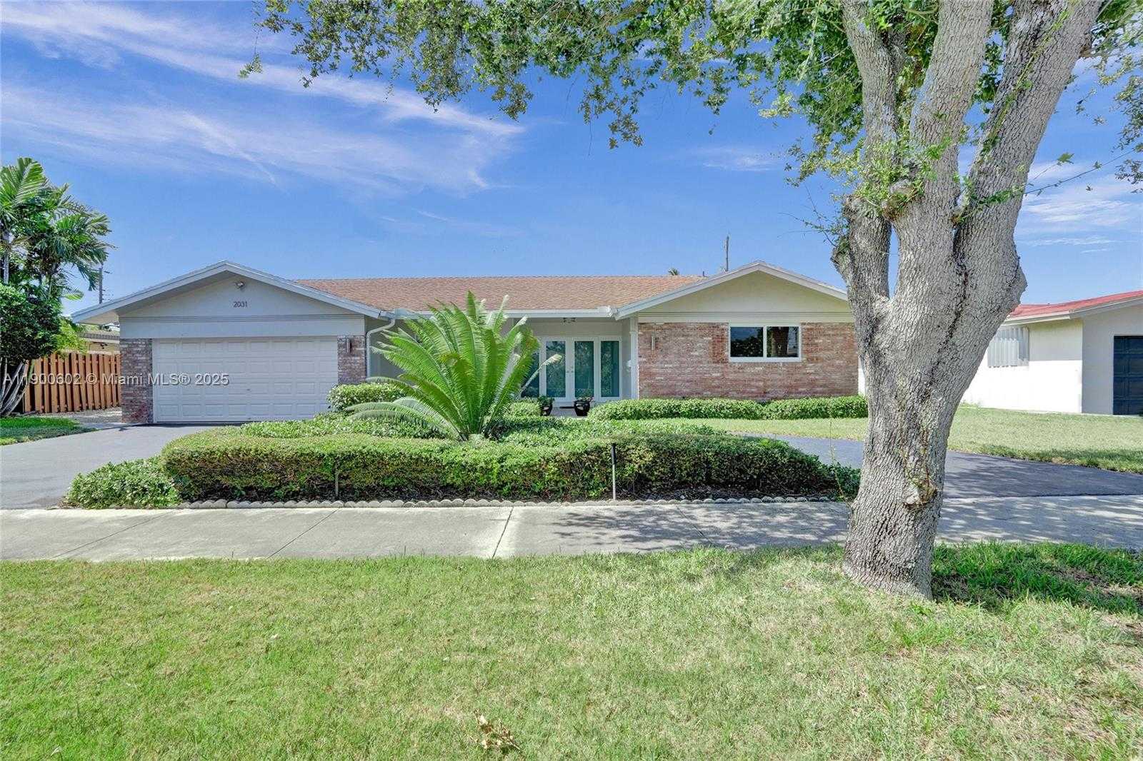 Small Image of 2031 NORTH EAST 62ND ST, Fort Lauderdale Number 2