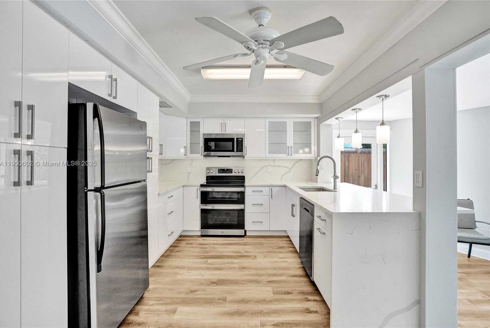 Small Image of 2031 NORTH EAST 62ND ST, Fort Lauderdale Number 21