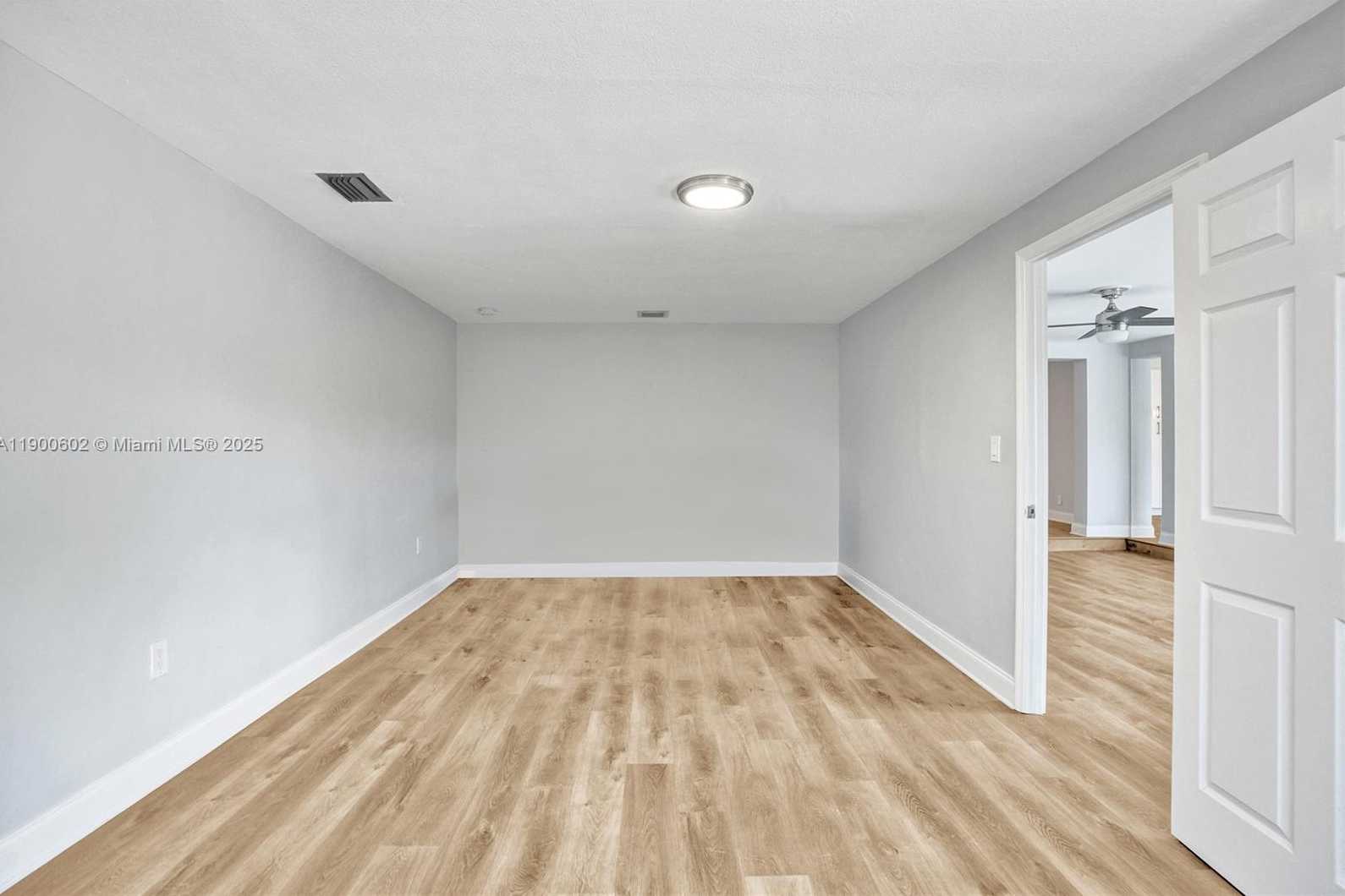 Small Image of 2031 NORTH EAST 62ND ST, Fort Lauderdale Number 27