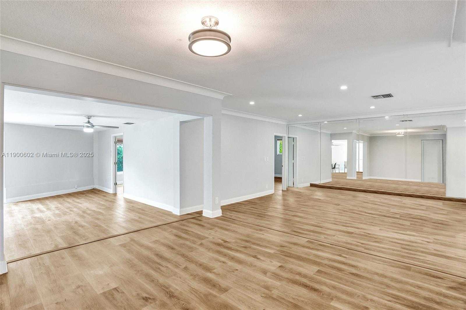 Small Image of 2031 NORTH EAST 62ND ST, Fort Lauderdale Number 8