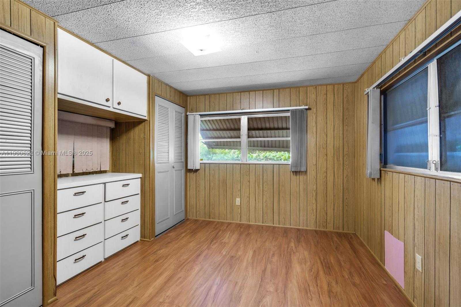 Small Image of 8360 SOUTH WEST 21ST ST, Davie Number 13
