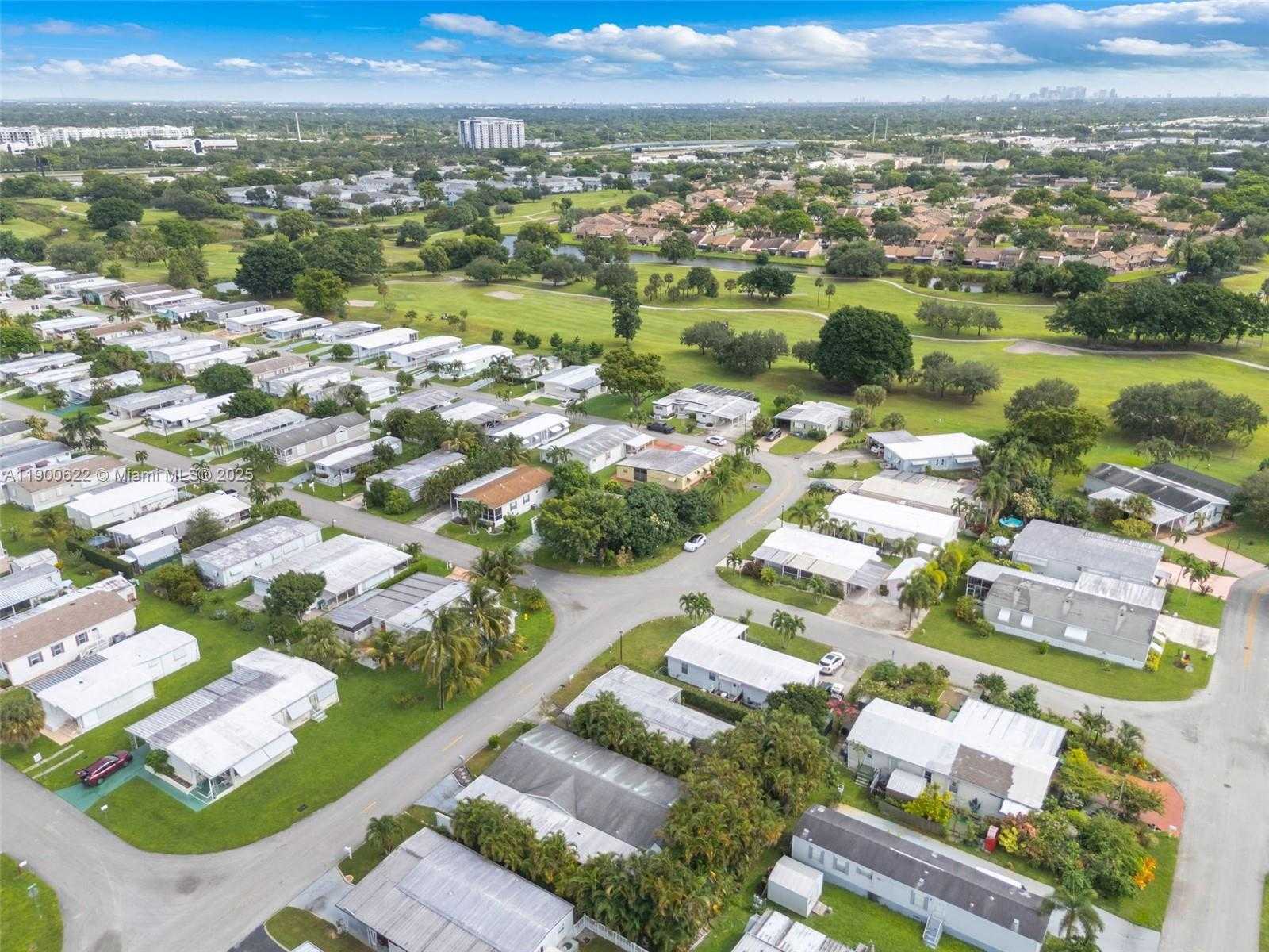 Small Image of 8360 SOUTH WEST 21ST ST, Davie Number 27