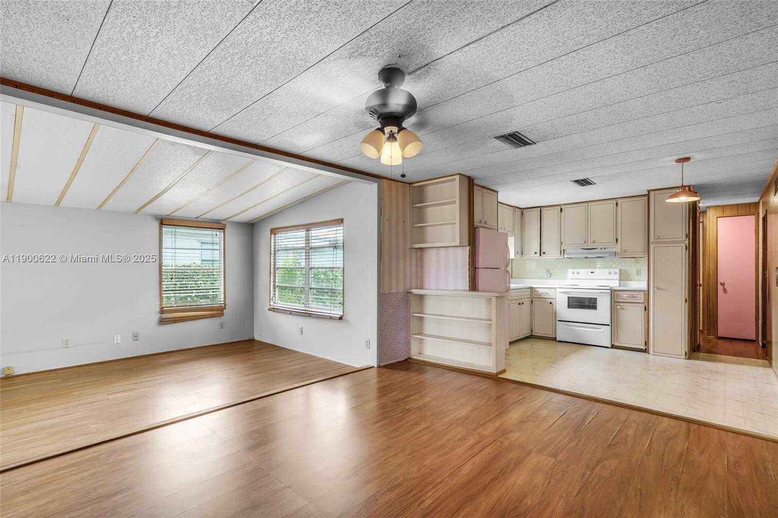 Small Image of 8360 SOUTH WEST 21ST ST, Davie Number 7