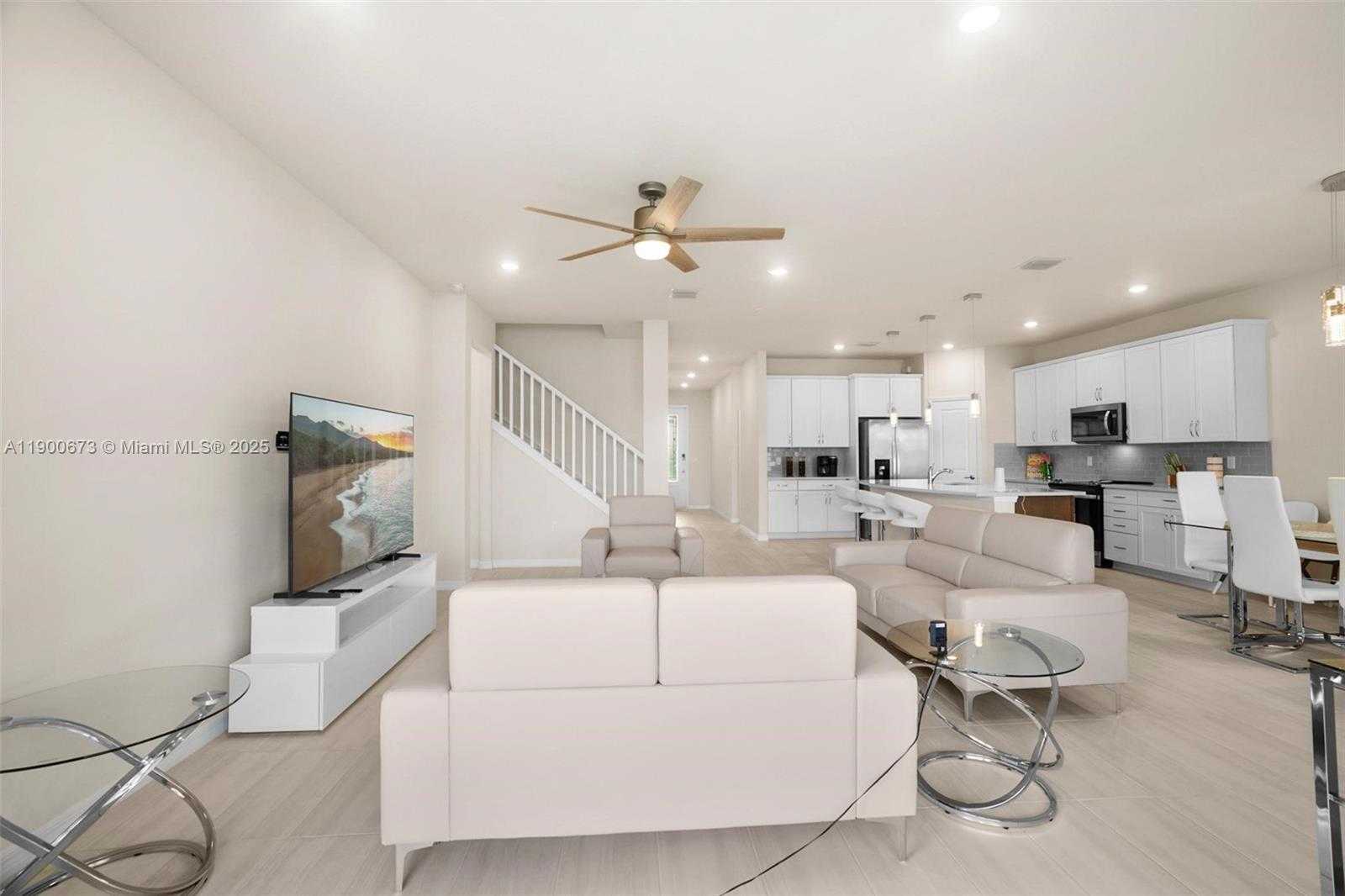 Small Image of 8036 NORTH WEST 78TH ST, Tamarac Number 13