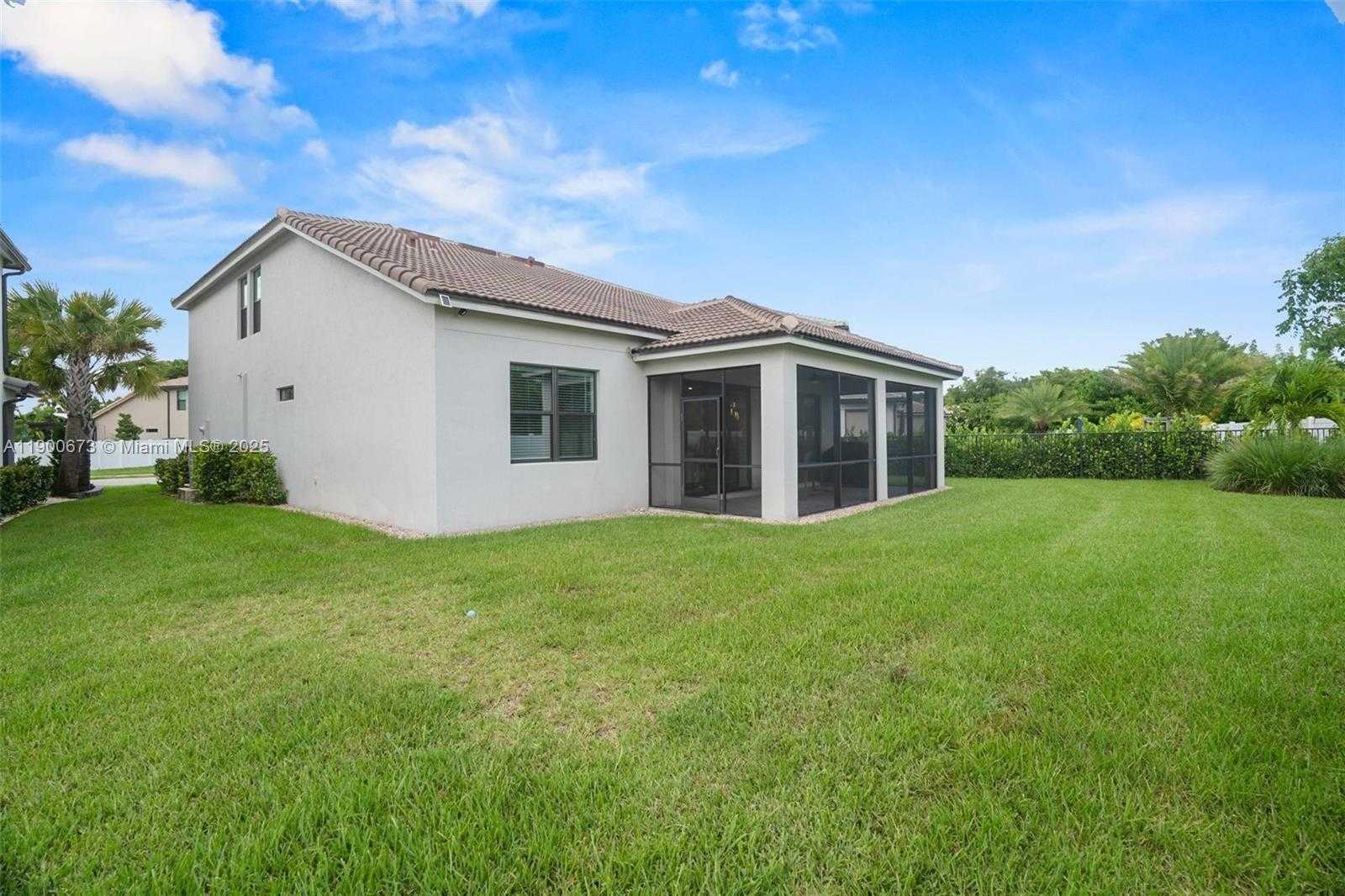 Small Image of 8036 NORTH WEST 78TH ST, Tamarac Number 38