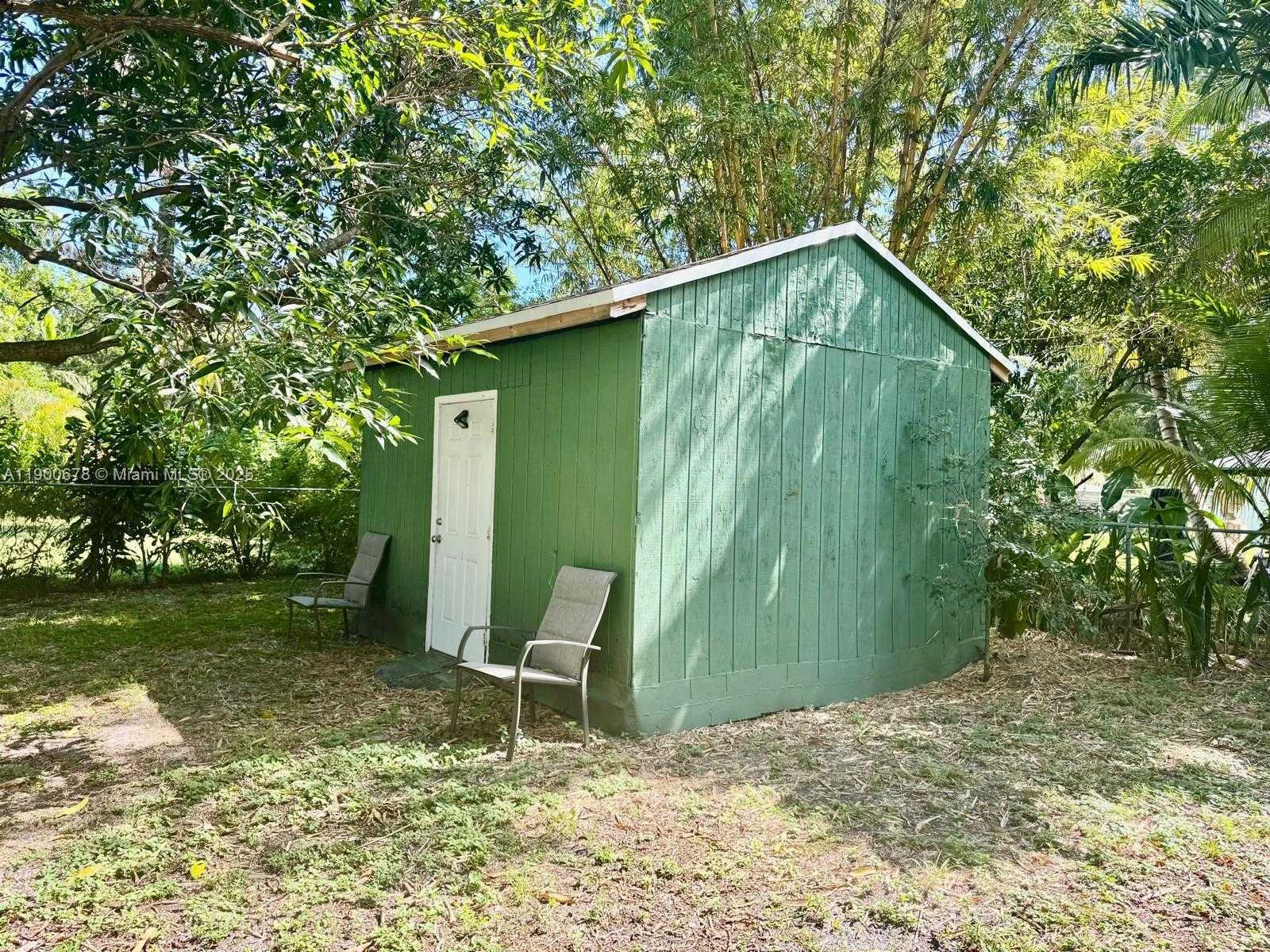 Small Image of 2626 GARFIELD ST, Hollywood Number 22