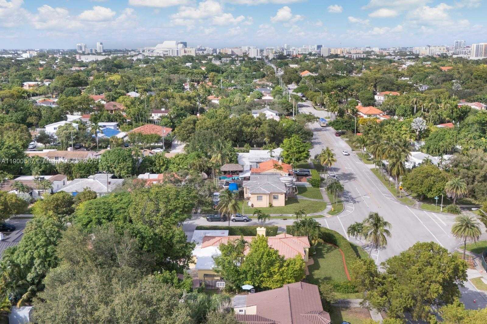 Small Image of 1200 SOUTH WEST 18TH ST, Miami Number 34