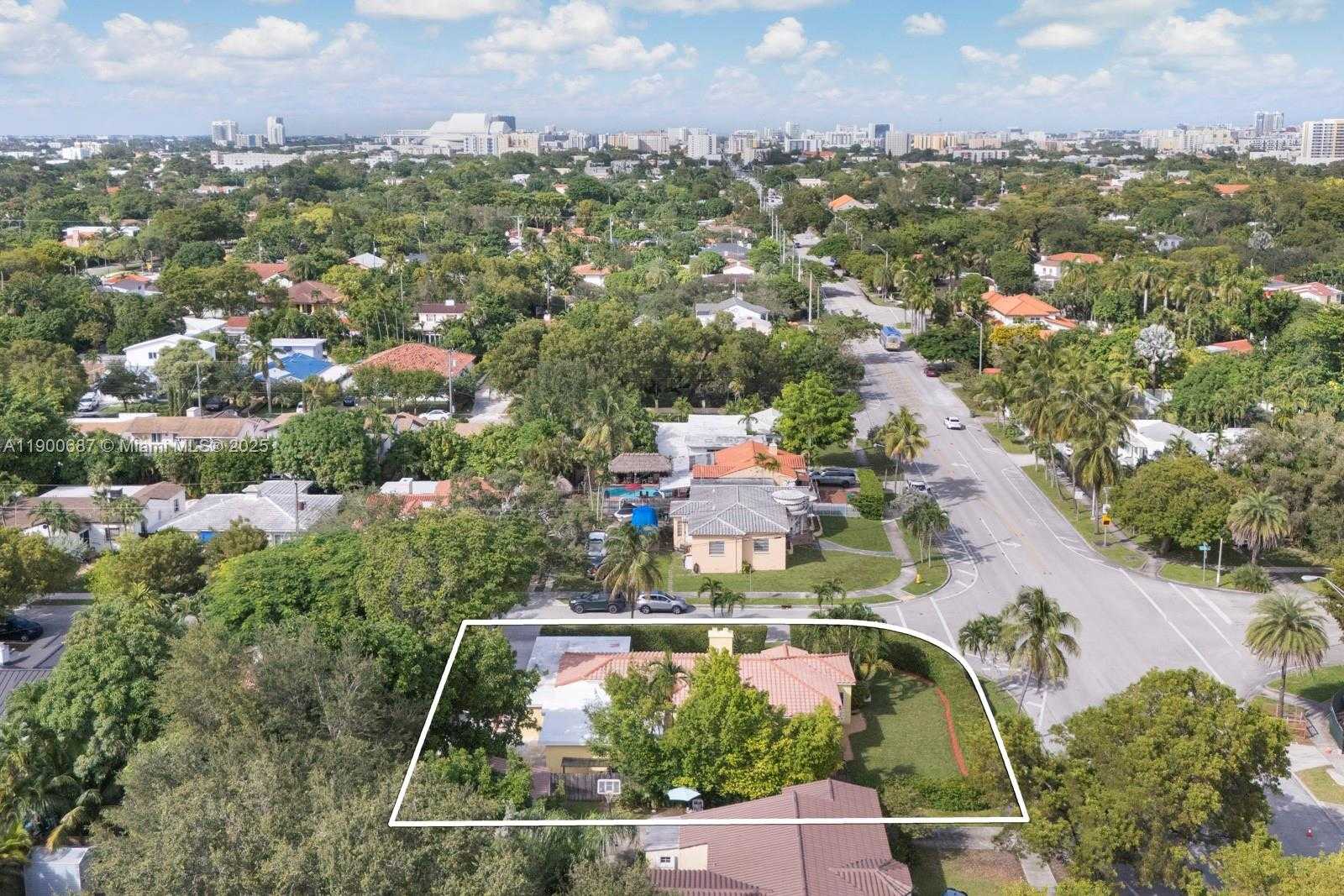 Small Image of 1200 SOUTH WEST 18TH ST, Miami Number 35