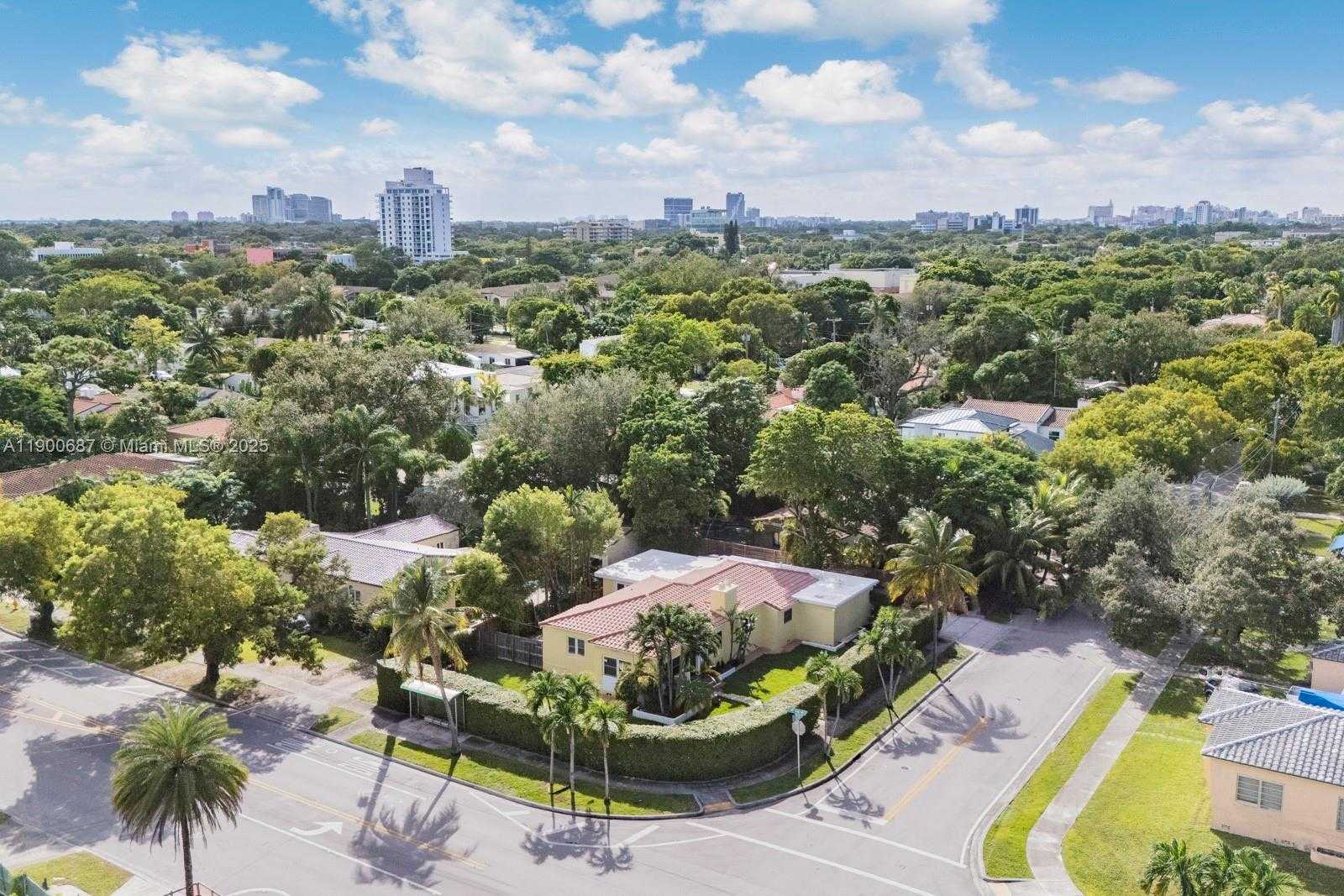 Small Image of 1200 SOUTH WEST 18TH ST, Miami Number 36