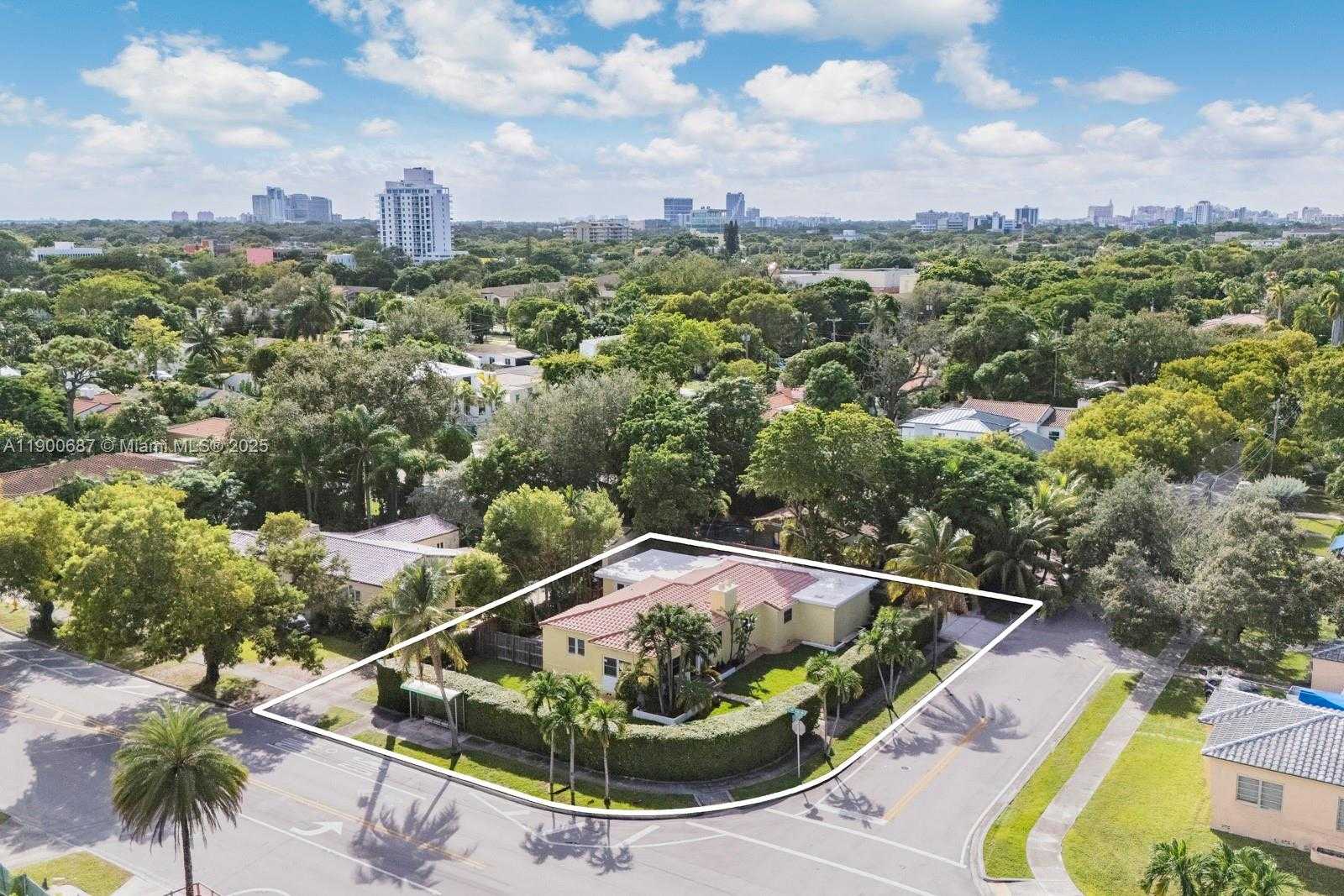 Small Image of 1200 SOUTH WEST 18TH ST, Miami Number 37