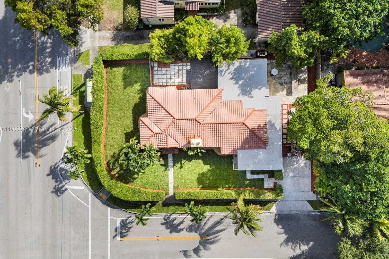 Small Image of 1200 SOUTH WEST 18TH ST, Miami Number 38