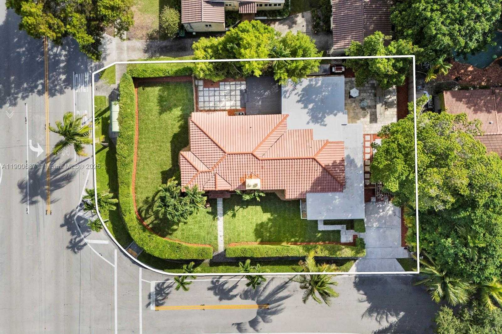 Small Image of 1200 SOUTH WEST 18TH ST, Miami Number 39