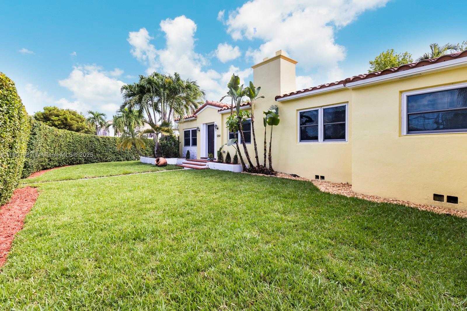 Small Image of 1200 SOUTH WEST 18TH ST, Miami Number 7