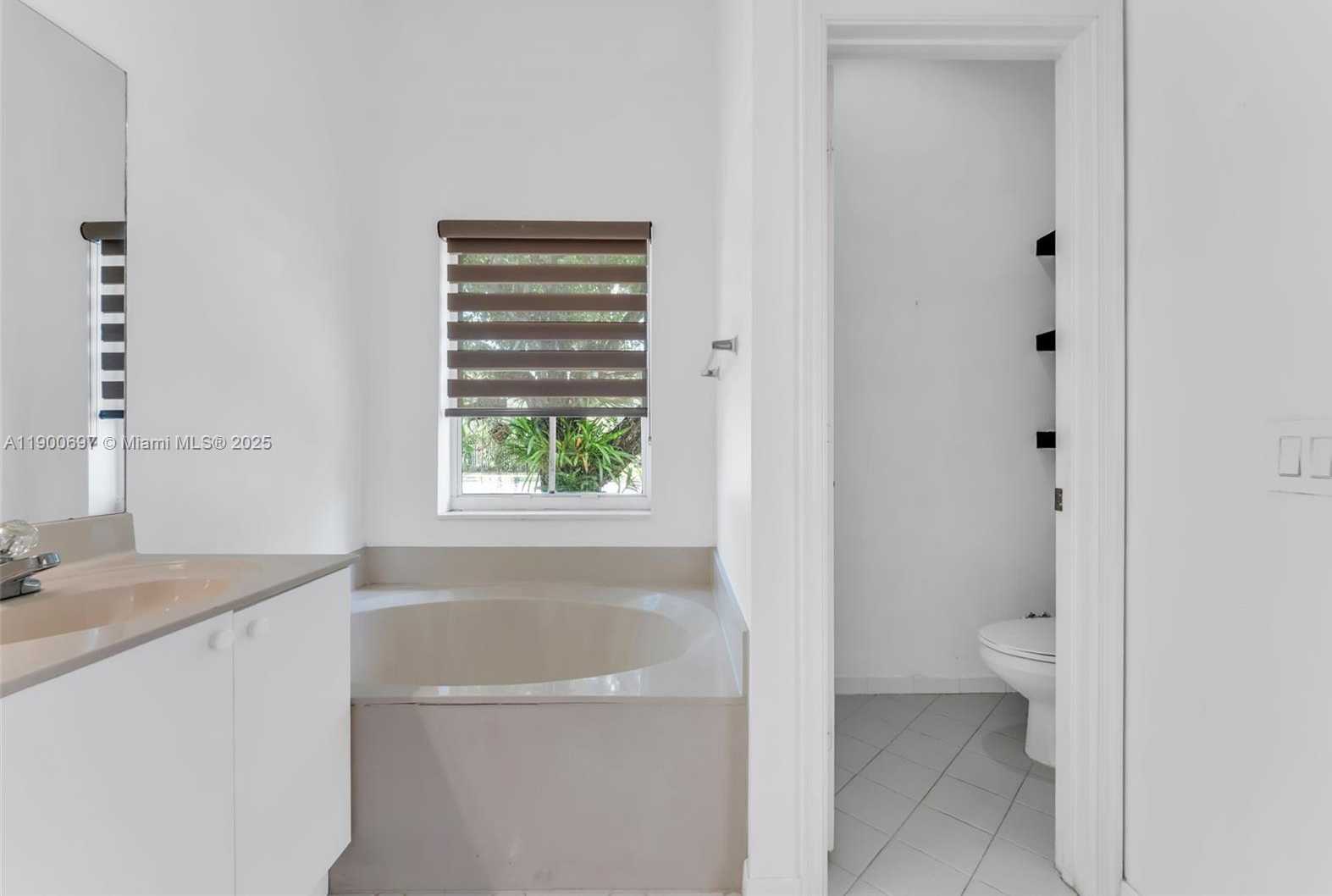 Small Image of 1561 BANYAN WAY, Weston Number 24