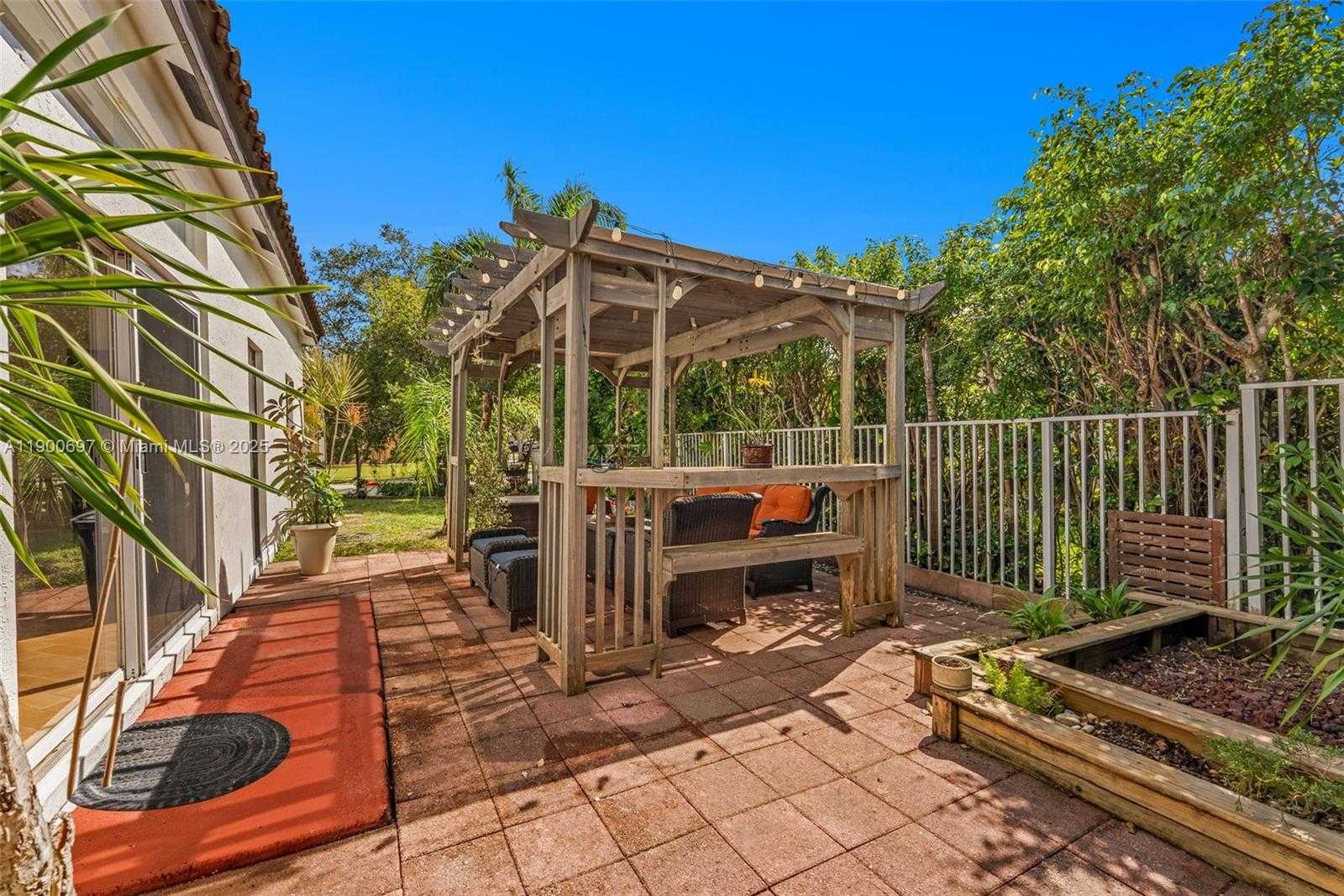 Small Image of 1561 BANYAN WAY, Weston Number 35