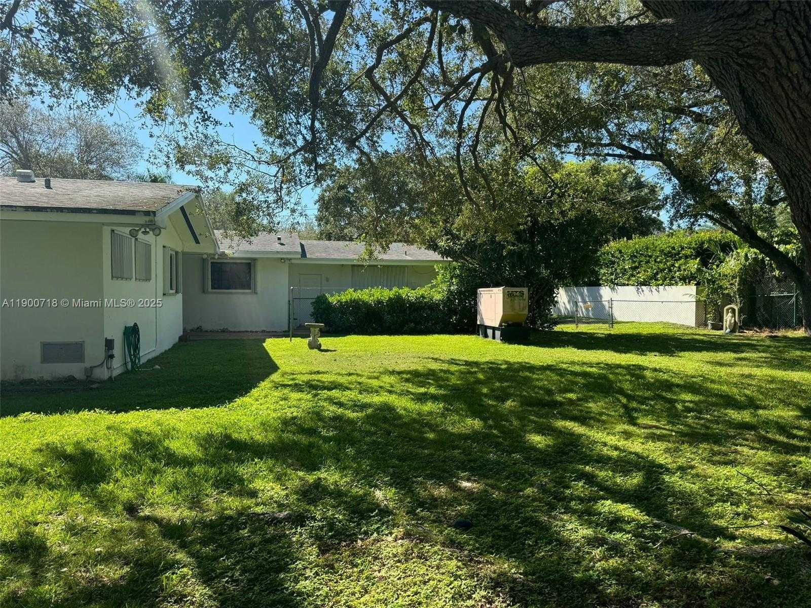 Small Image of 5345 SOUTH WEST 84TH ST, Miami Number 13