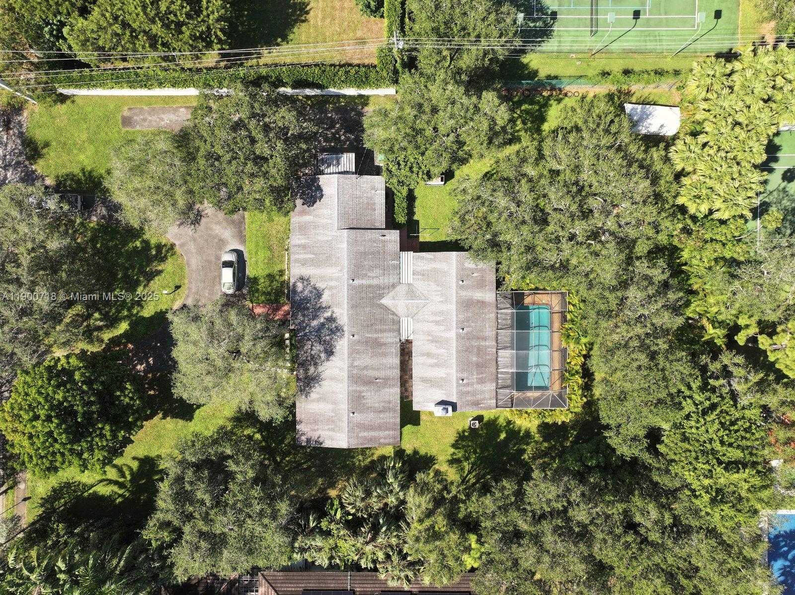 Small Image of 5345 SOUTH WEST 84TH ST, Miami Number 2