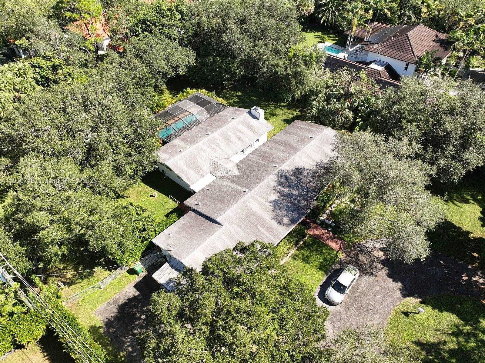 Small Image of 5345 SOUTH WEST 84TH ST, Miami Number 7