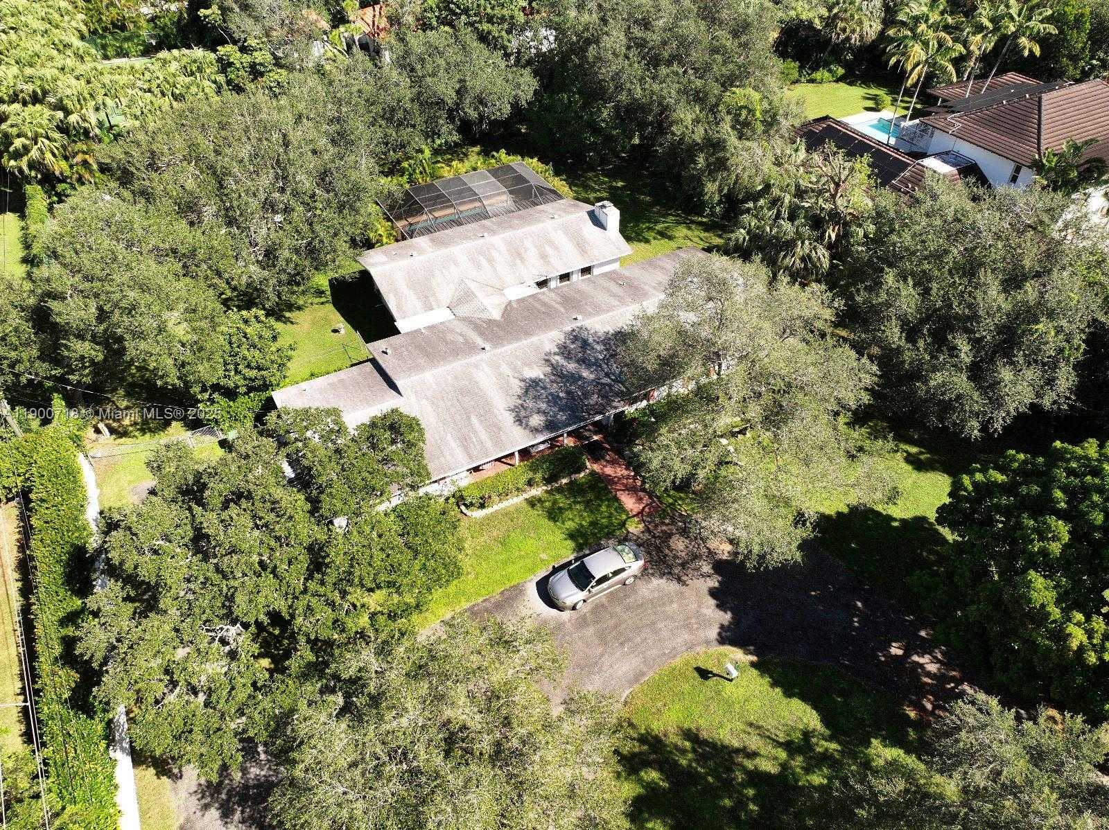 Small Image of 5345 SOUTH WEST 84TH ST, Miami Number 8