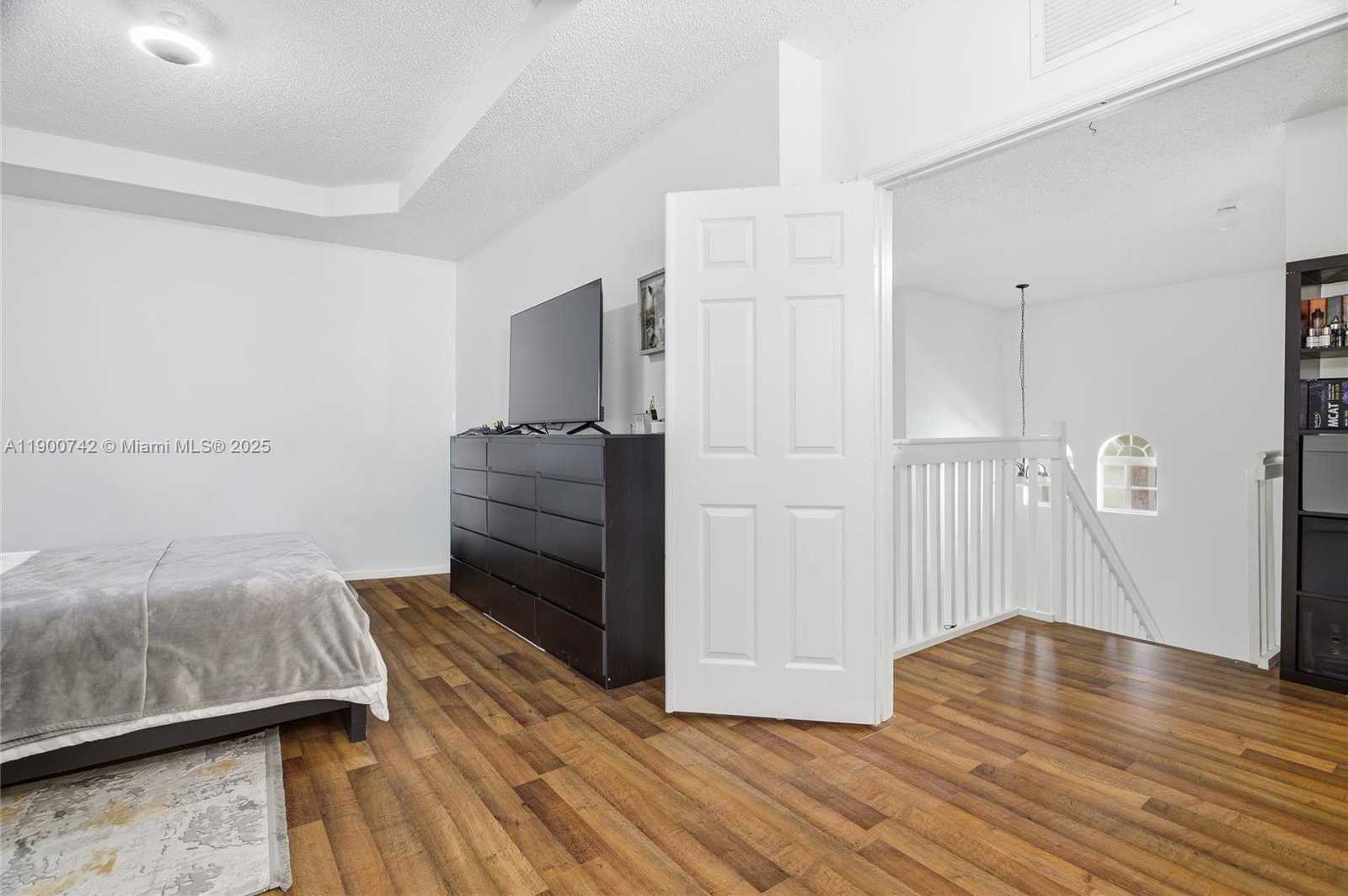 Small Image of 1510 SOUTH EAST 22ND LN, Homestead Number 19