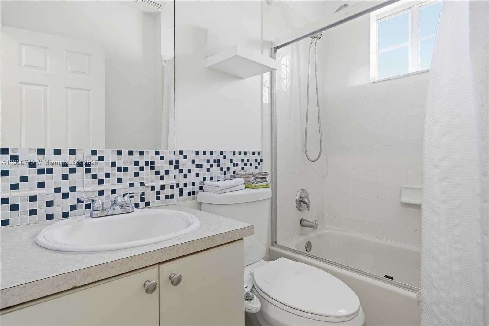 Small Image of 1510 SOUTH EAST 22ND LN, Homestead Number 23