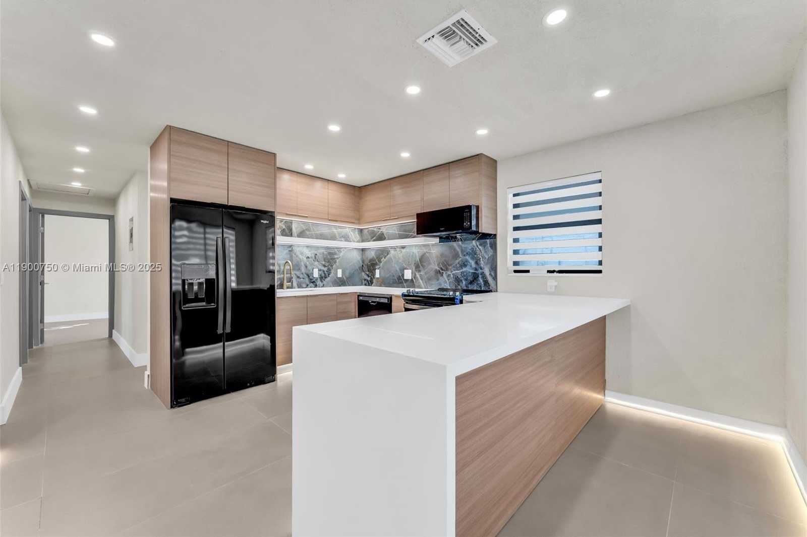 Small Image of 3220 NORTH WEST 16TH ST, Lauderhill Number 5