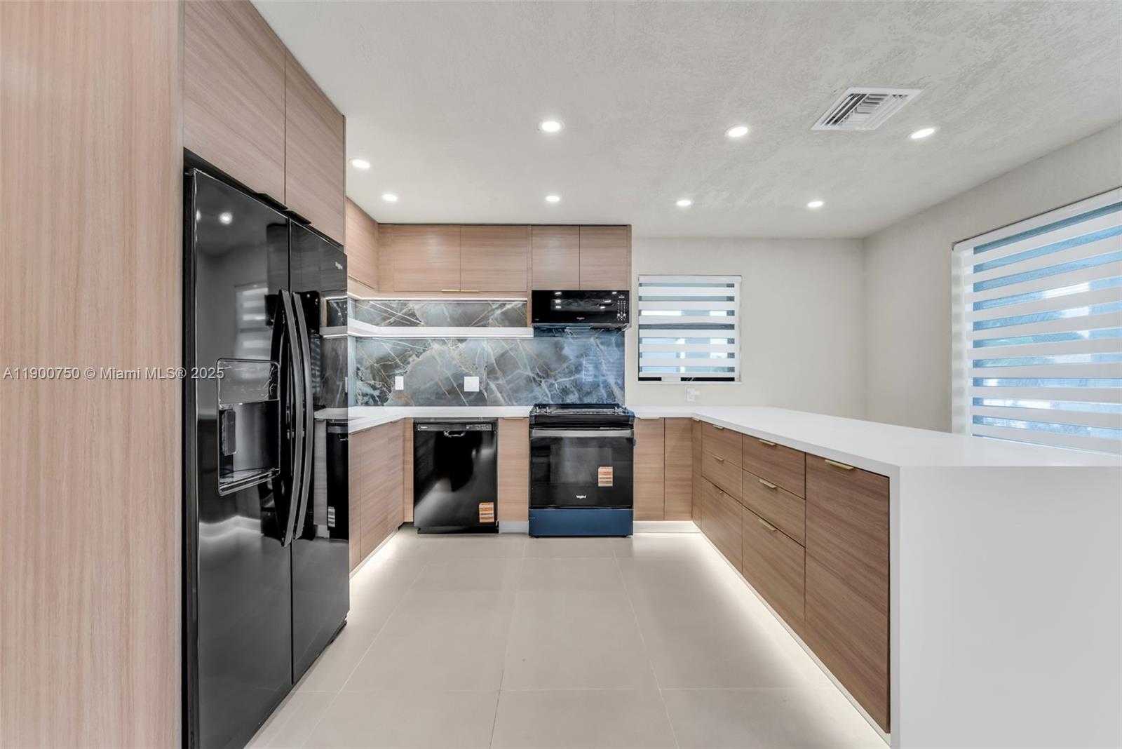 Small Image of 3220 NORTH WEST 16TH ST, Lauderhill Number 6