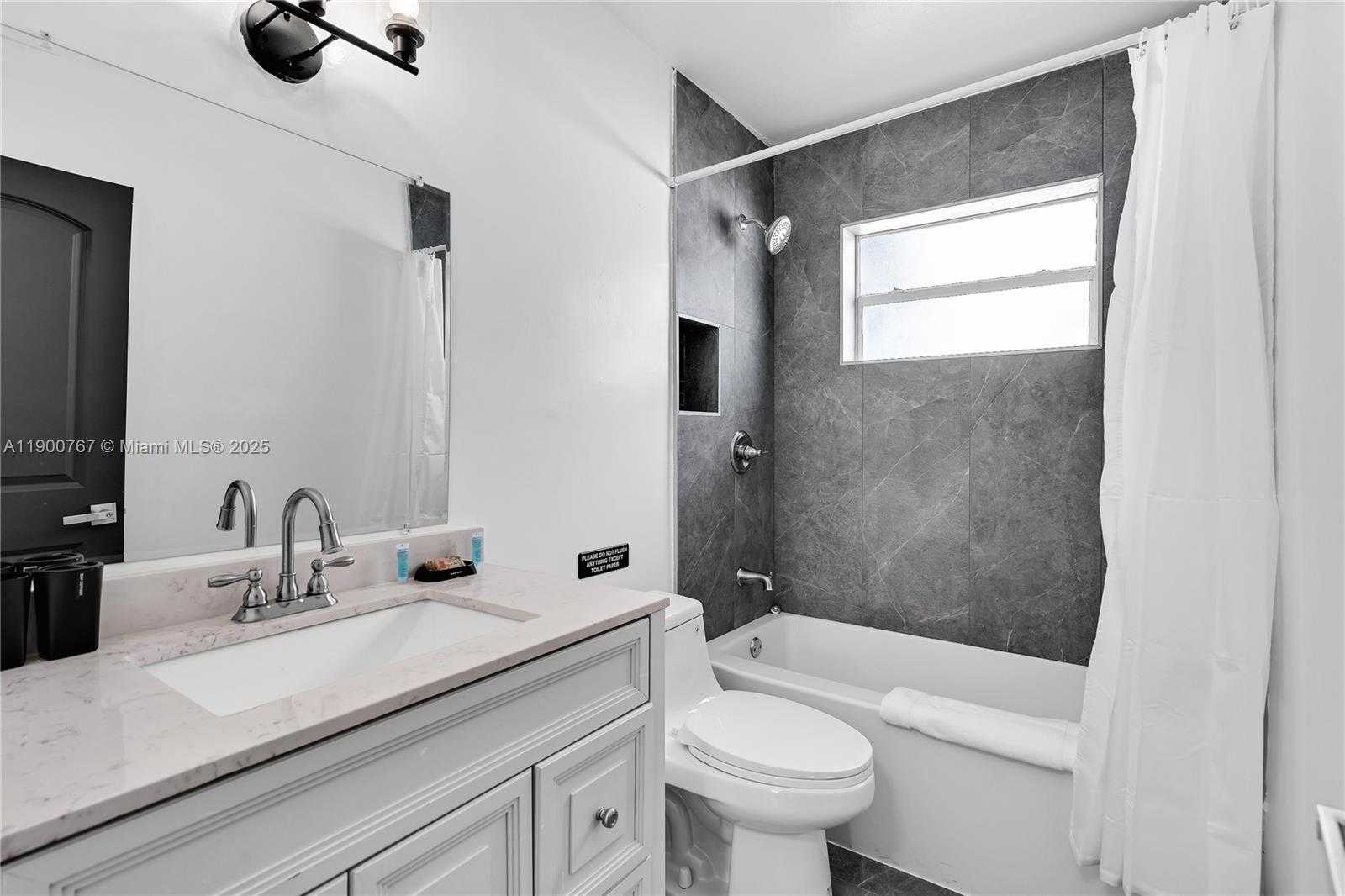 Small Image of 7471 HOPE ST, Hollywood Number 15