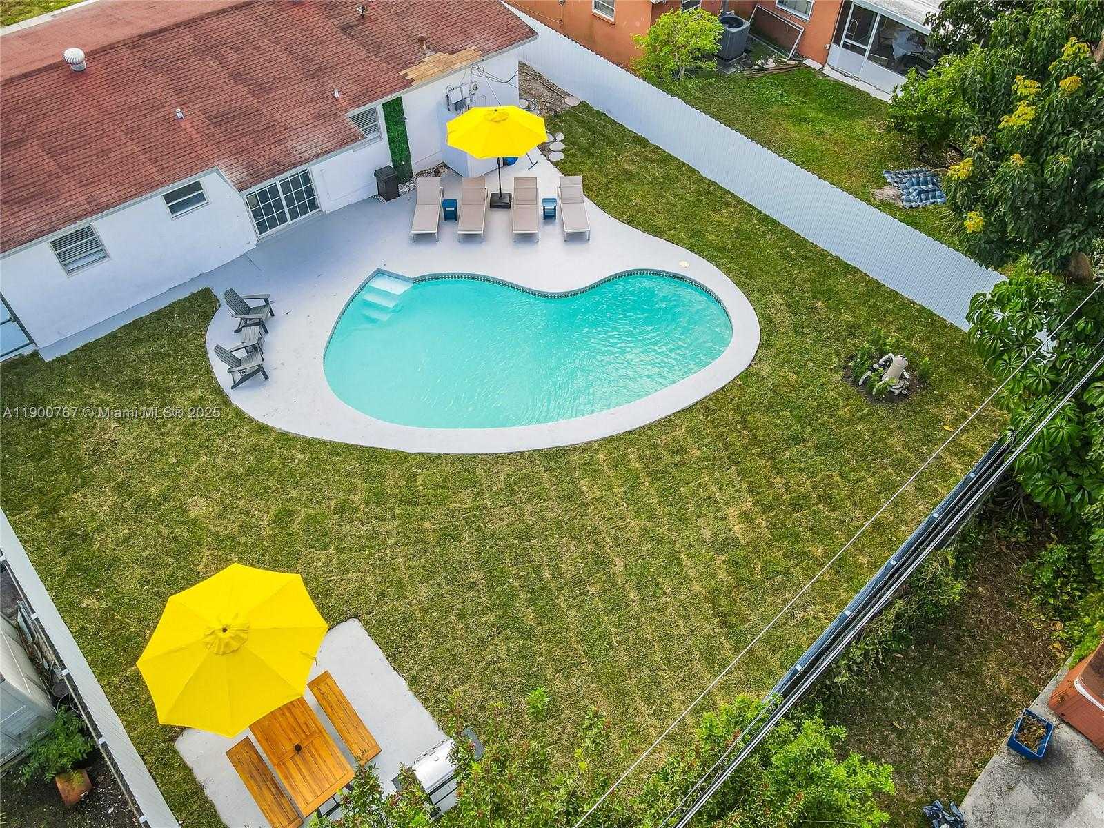 Small Image of 7471 HOPE ST, Hollywood Number 21