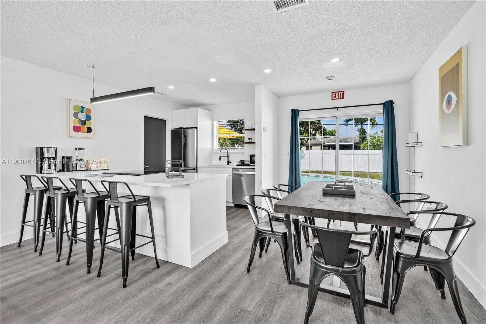 Small Image of 7471 HOPE ST, Hollywood Number 5
