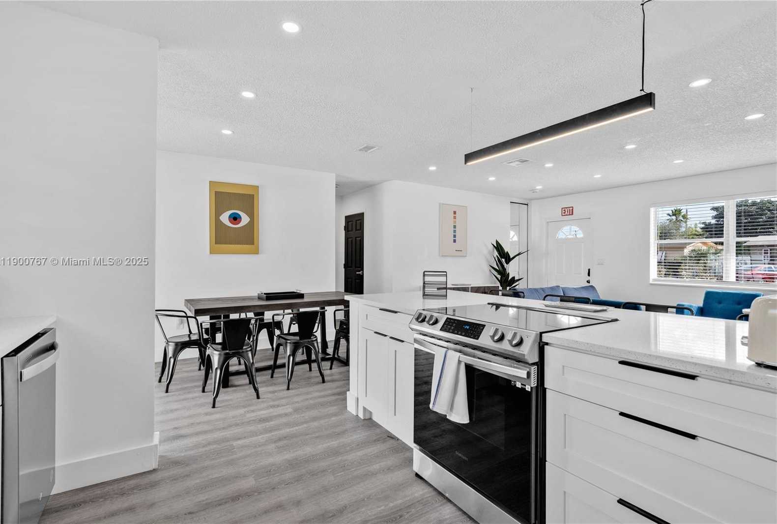 Small Image of 7471 HOPE ST, Hollywood Number 9