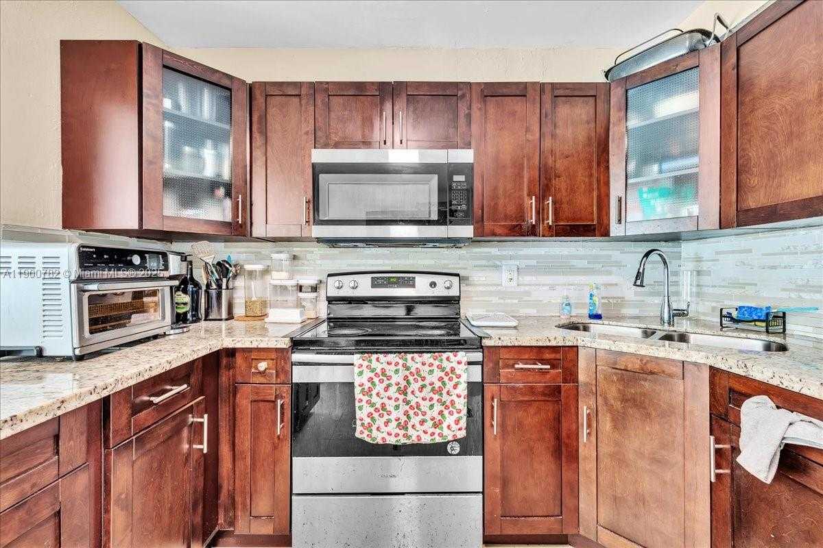 Small Image of 1245 NORTH WEST 130TH ST, North Miami Number 14