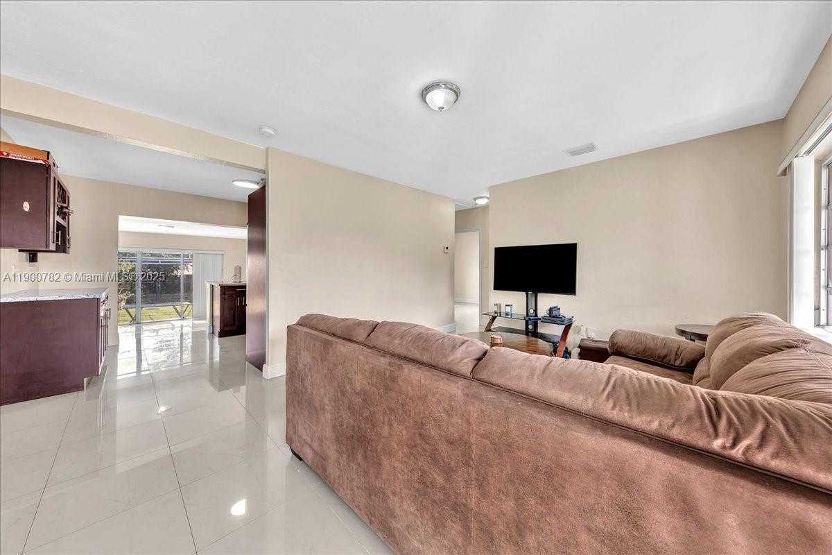 Small Image of 1245 NORTH WEST 130TH ST, North Miami Number 3