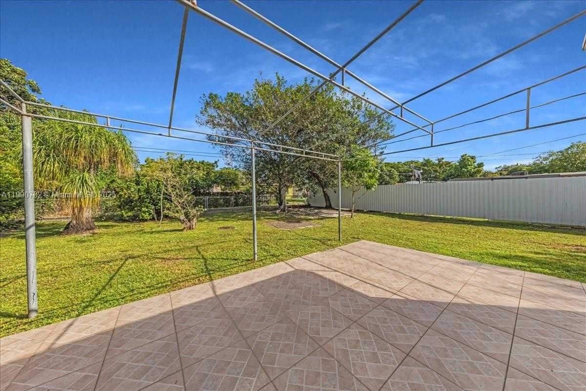 Small Image of 1245 NORTH WEST 130TH ST, North Miami Number 31
