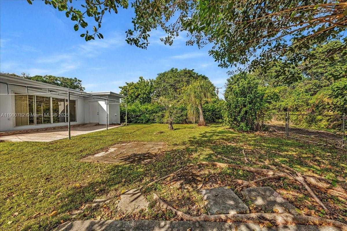 Small Image of 1245 NORTH WEST 130TH ST, North Miami Number 35