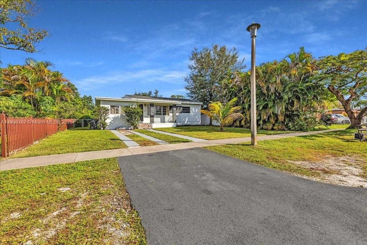 Small Image of 1245 NORTH WEST 130TH ST, North Miami Number 40