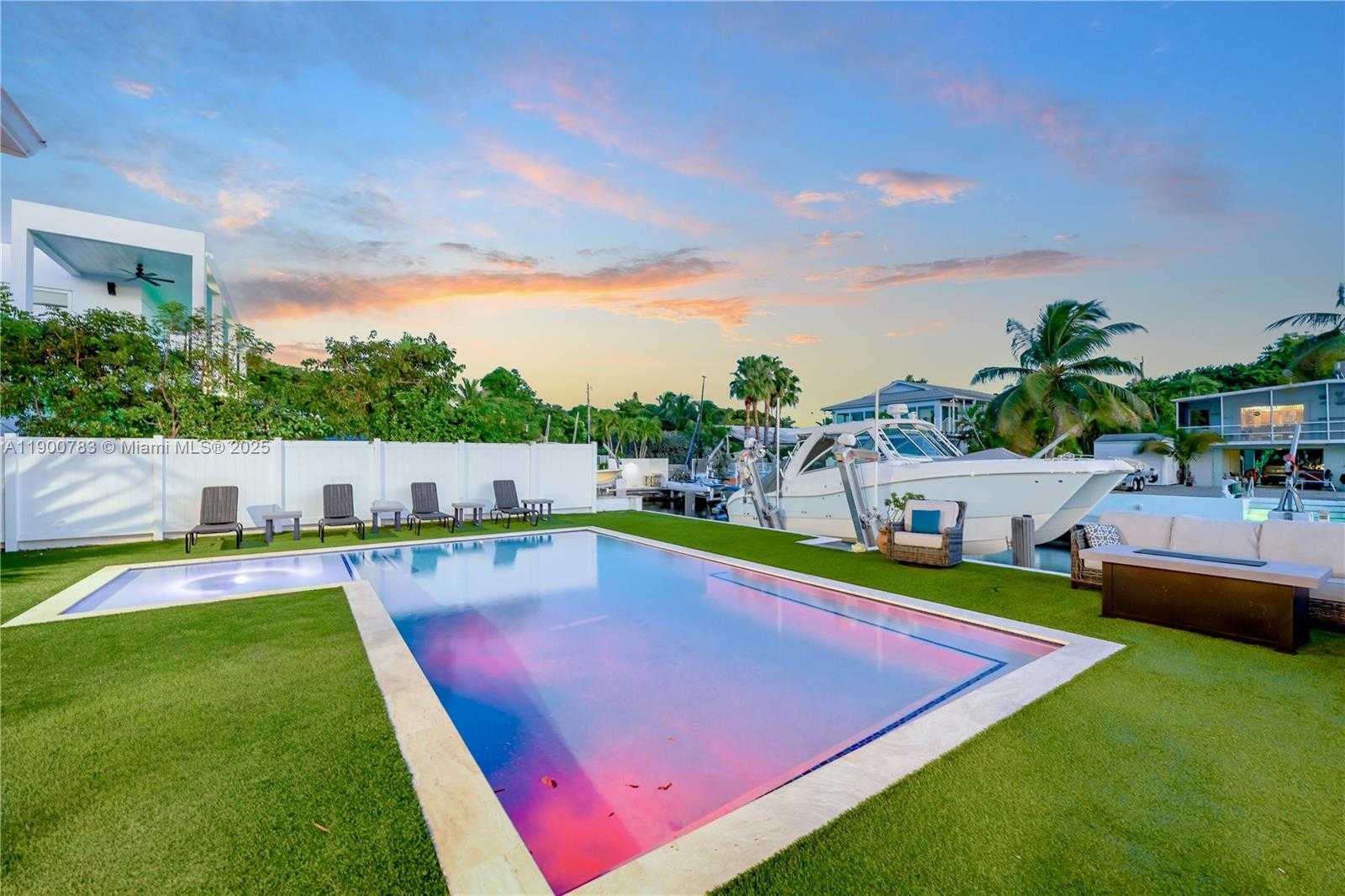 Small Image of 111 SPOONBILL RD, Tavernier Number 12