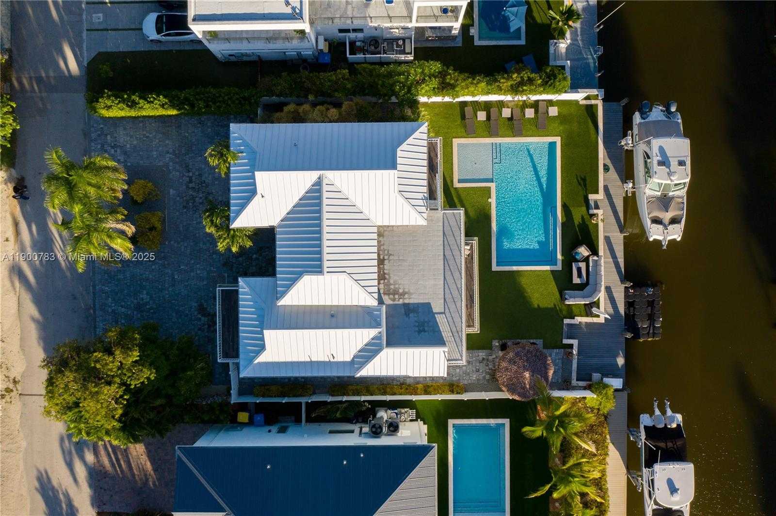 Small Image of 111 SPOONBILL RD, Tavernier Number 2