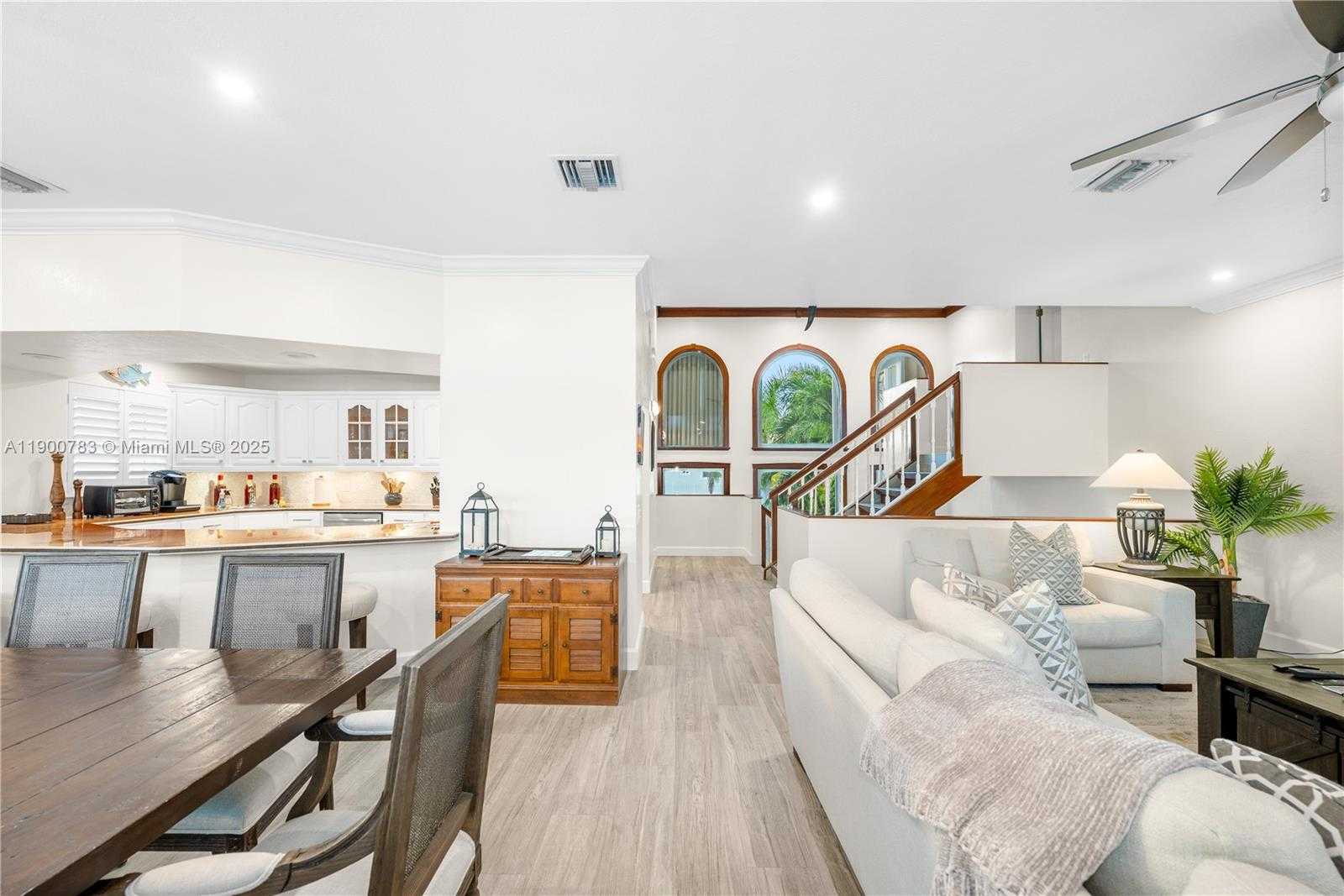 Small Image of 111 SPOONBILL RD, Tavernier Number 47